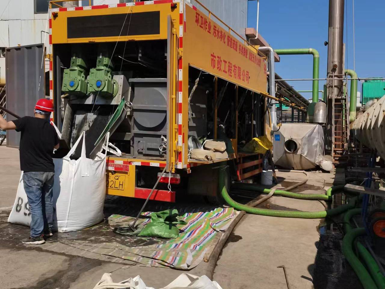 木棠镇淤泥压干处理